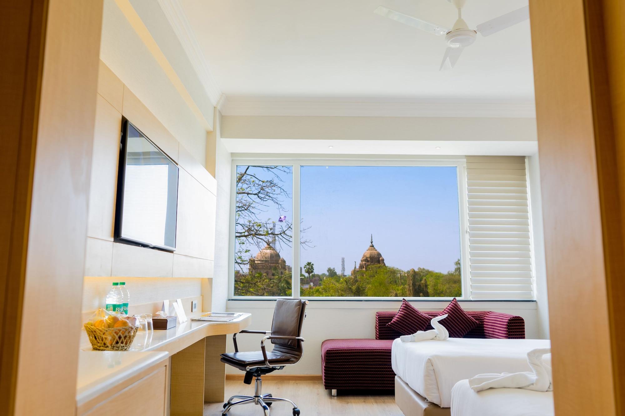 Hotel Gemini Continental, Hazratganj à Lucknow Extérieur photo