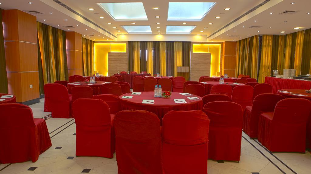 Hotel Gemini Continental, Hazratganj à Lucknow Extérieur photo