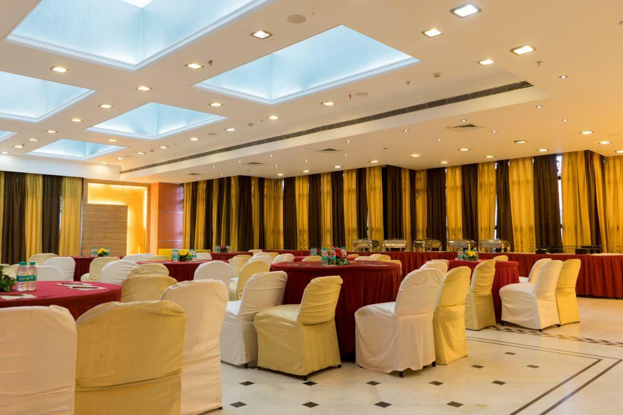 Hotel Gemini Continental, Hazratganj à Lucknow Extérieur photo